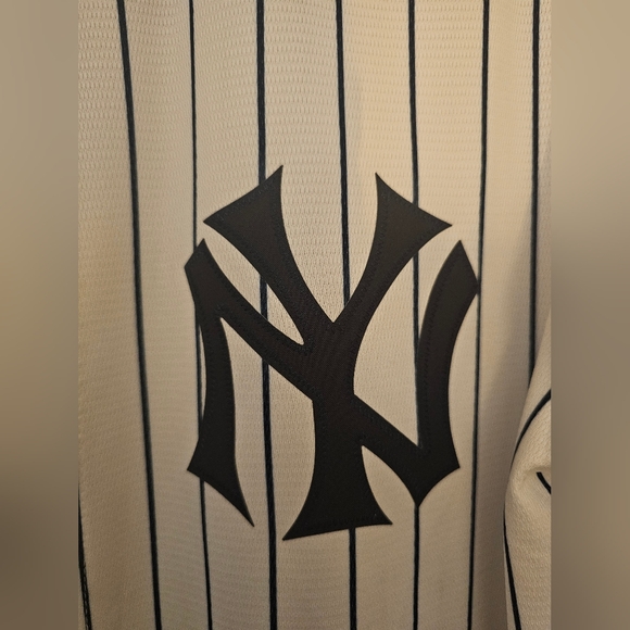 New York Yankees  Cooperstown Jersey L - Picture 2 of 6